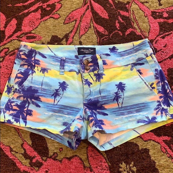 Tropical design shorts - Picture 2 of 4